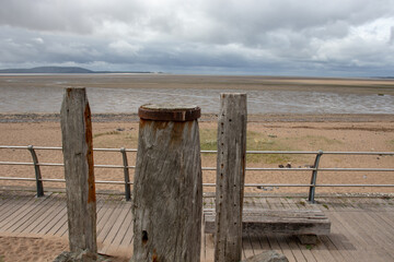 一批法律法规下月起施行！